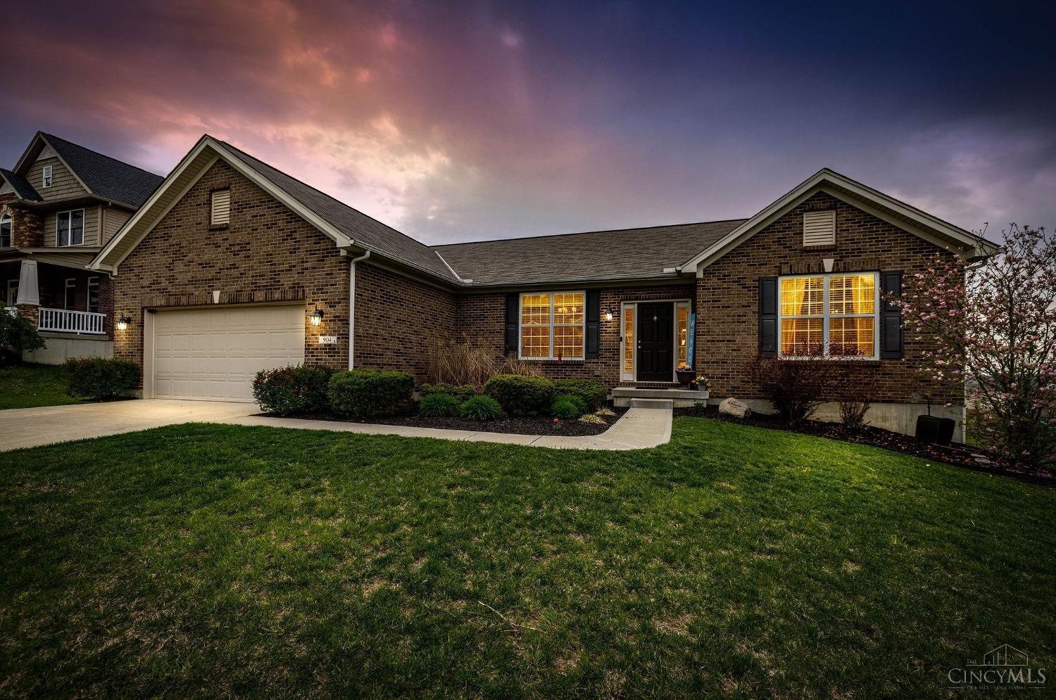 904 Pond Ridge Circle Hamilton, OH 45013 - Photo 2 of 47