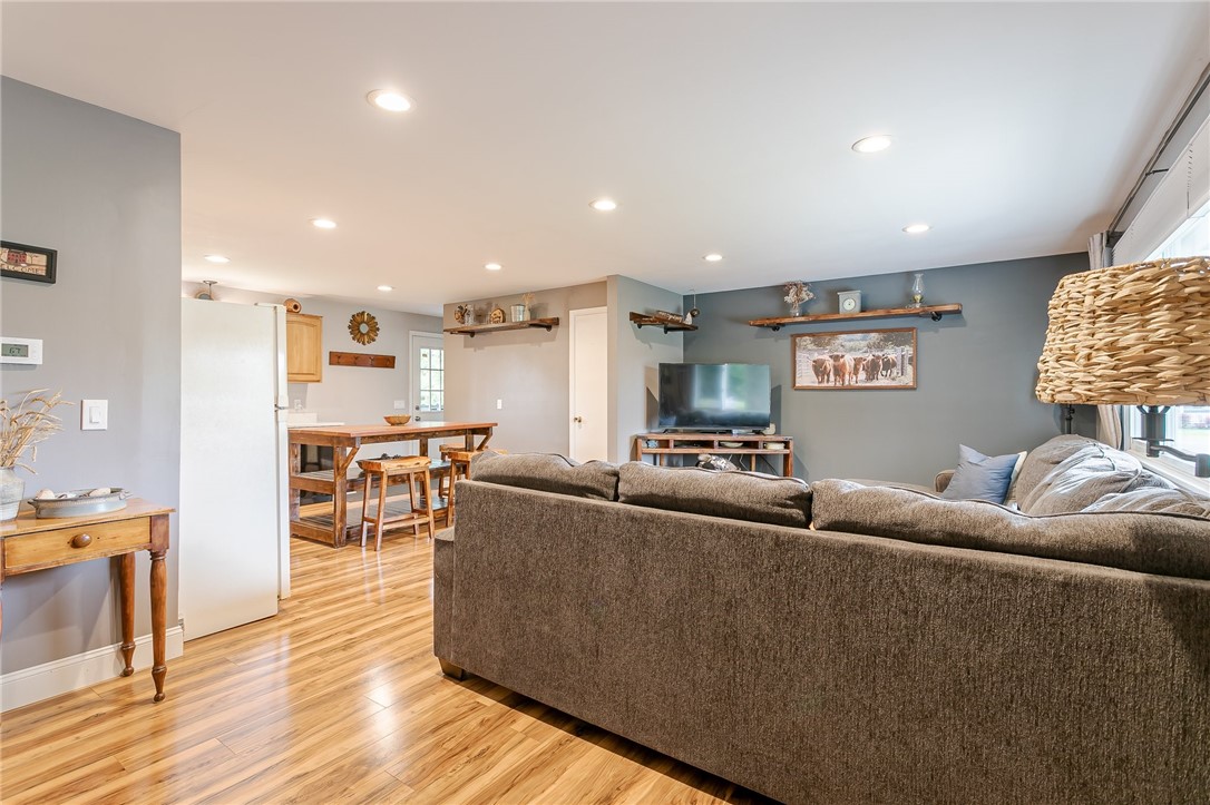 8 Friel Road Henrietta, NY 14623 - Photo 5 of 25