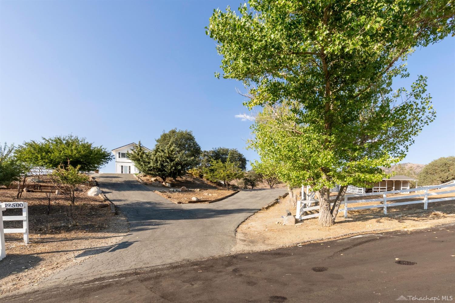 19500 Pine Ridge Drive Tehachapi, CA 93561 - Photo 27 of 29 Gallery Image 27