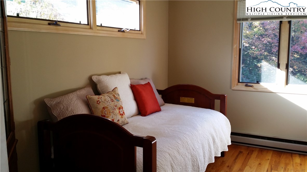 864 State View Road Boone, NC 28607 - Photo 15 of 25 Gallery Image 15