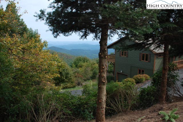 864 State View Road Boone, NC 28607 - Photo 3 of 25 Gallery Image 3