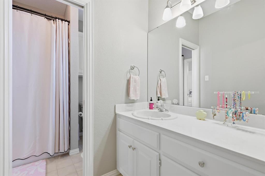 1512 Hunters Ridge Circle Denton, TX 76205 - Photo 32 of 40