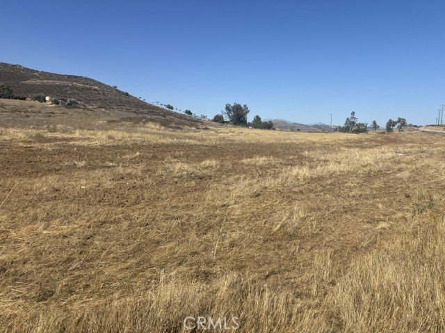 18 Keller Road Winchester, CA 92596 - Photo 4 of 19 a view of ocean with a mountain