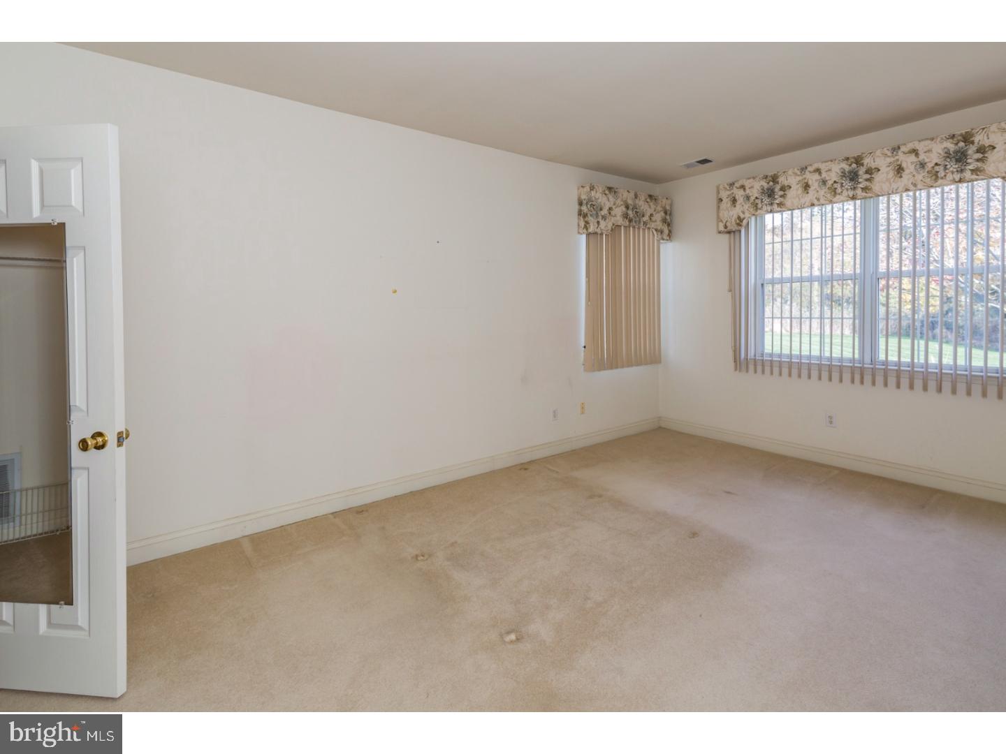 40 Stanford Road East Pennington, NJ 08534 - Photo 11 of 22 Gallery Image 11