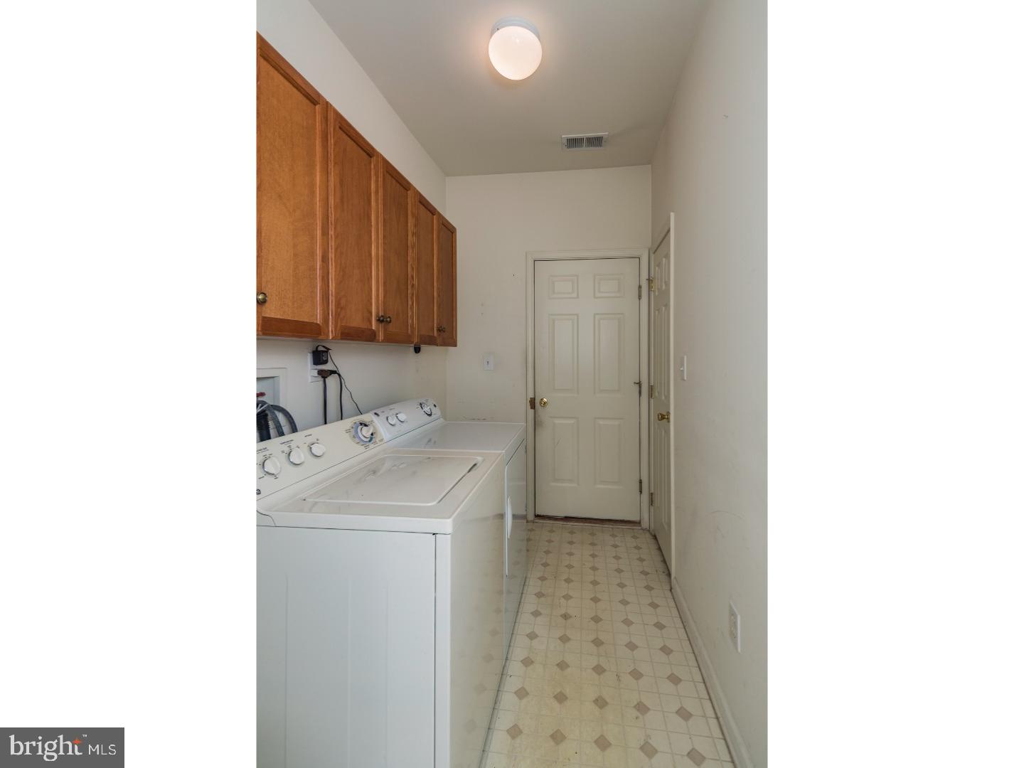 40 Stanford Road East Pennington, NJ 08534 - Photo 17 of 22 Gallery Image 17