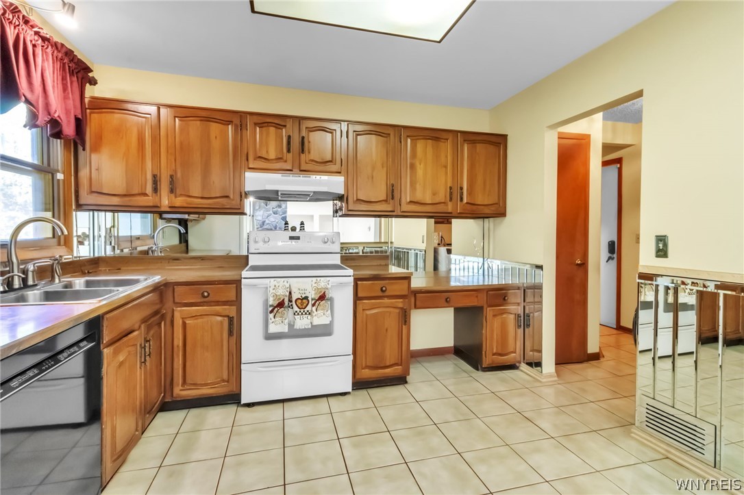 229 Robin Road Amherst, NY 14228 - Photo 10 of 42