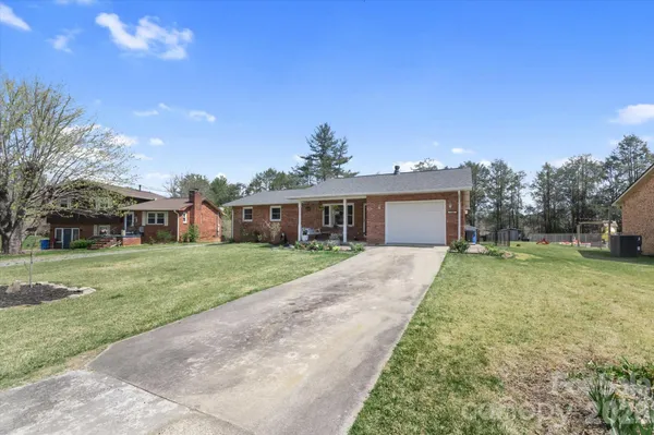 $650,000 | 180 Fisher Road, Brevard, NC 28712