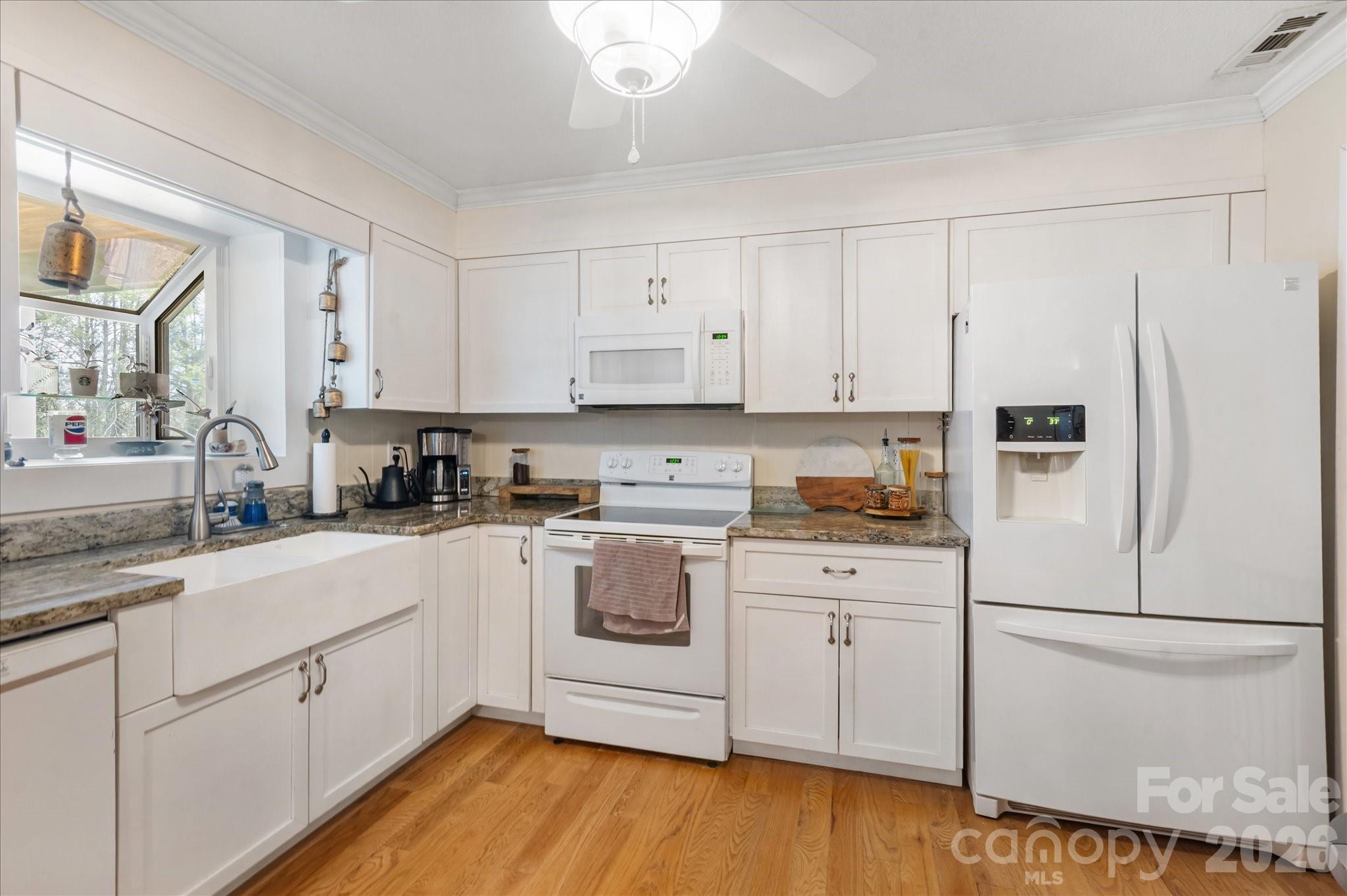 180 Fisher Road Brevard, NC 28712 - Photo 5 of 39