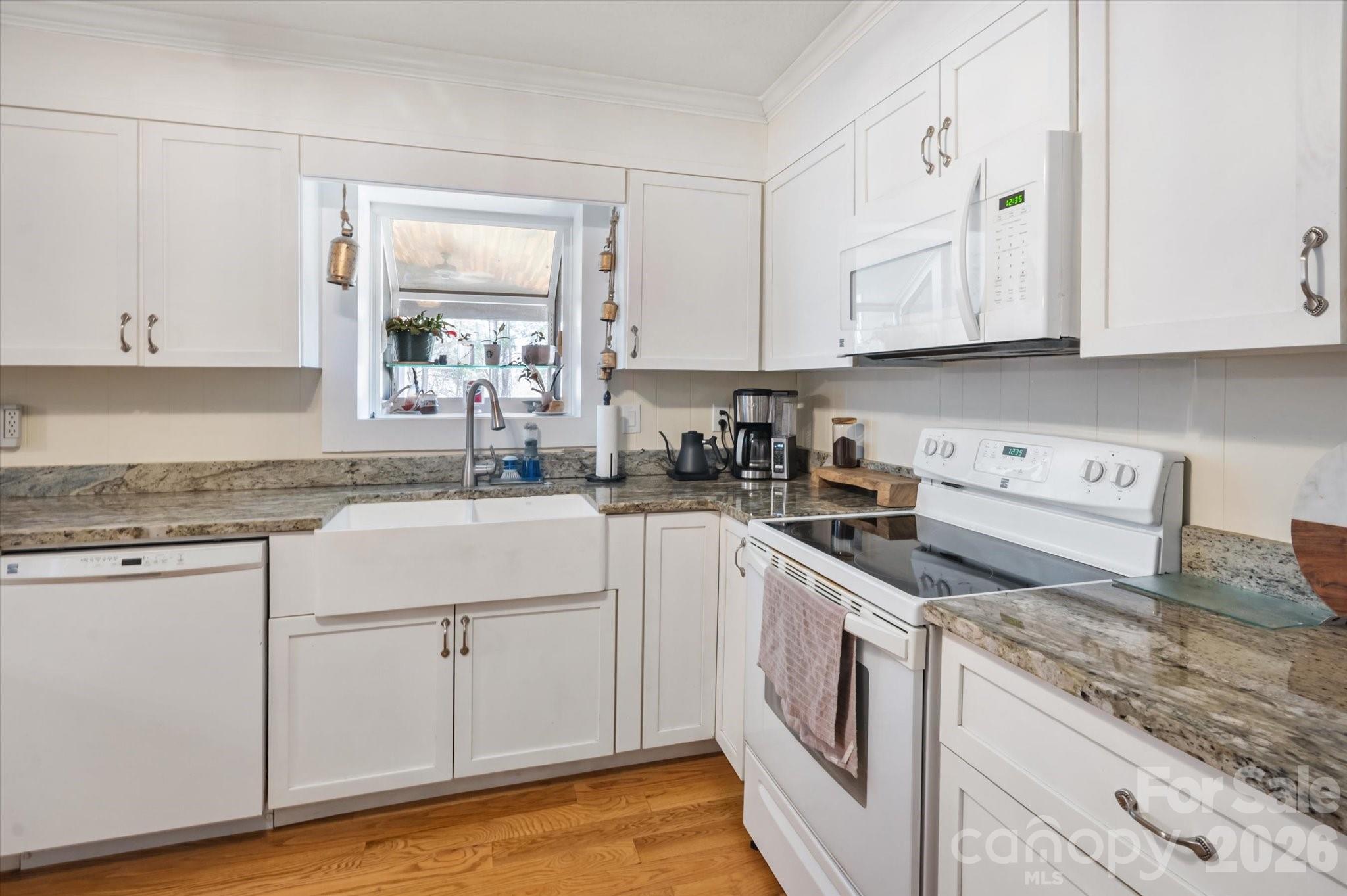 180 Fisher Road Brevard, NC 28712 - Photo 6 of 39