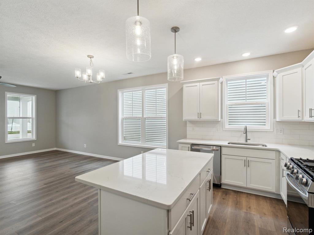 1703 Ashfield Street Howell, MI 48855 - Photo 16 of 56