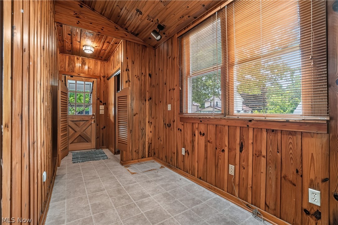 13721 Spring Street Burton, OH 44021 - Photo 35 of 47