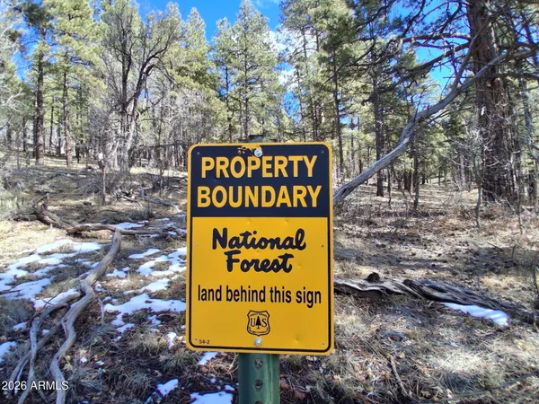 $329,900 | 13696 Kings Deer Road, Parks, AZ 86018