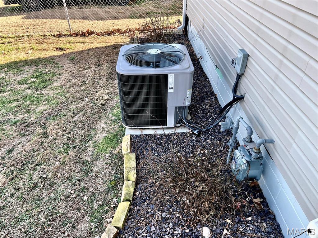 808 Whitman Street Dexter, MO 63841 - Photo 37 of 39