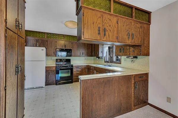 $490,000 | 726 Hassan Street Southeast, Hutchinson, MN 55350