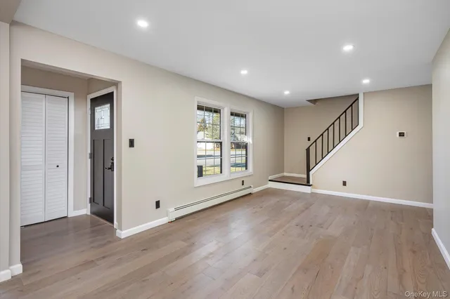 $749,900 | 41 Embargo Place, North Babylon, NY 11703