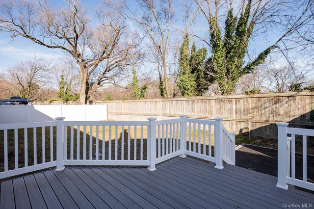 $749,900 | 41 Embargo Place, North Babylon, NY 11703