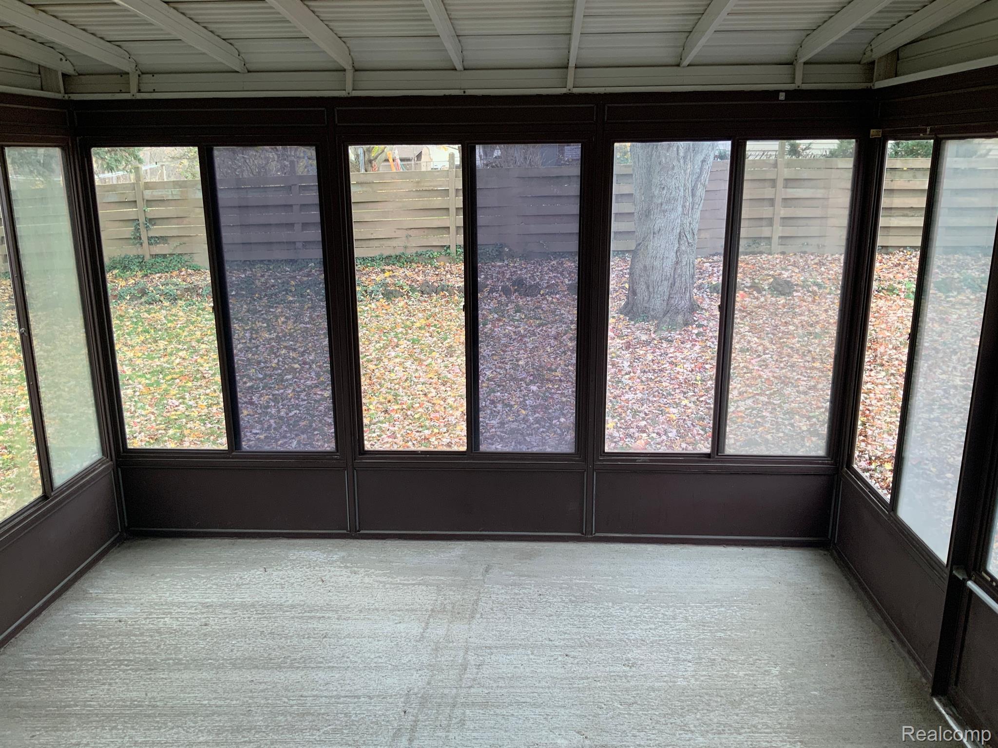 599 West Pierson Road Flushing, MI 48433 - Photo 7 of 24 Gallery Image 7