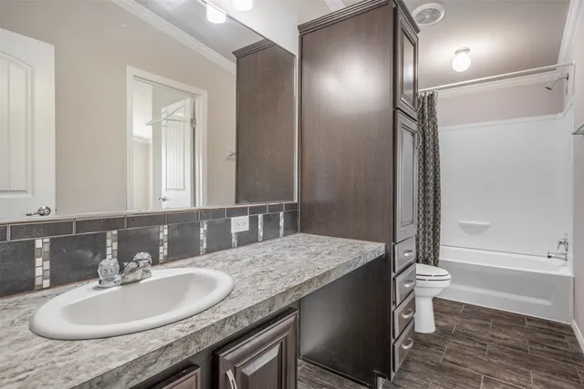 $2,250,000 | 305-335 O'Malley Road, Brenham, TX 77833