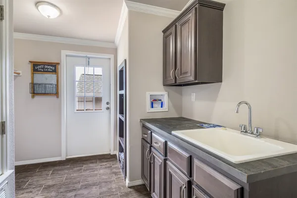 $2,250,000 | 305-335 O'Malley Road, Brenham, TX 77833