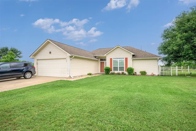 $2,250,000 | 305-335 O'Malley Road, Brenham, TX 77833