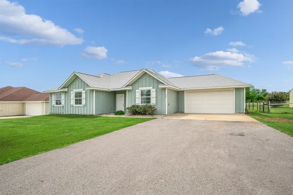 $2,250,000 | 305-335 O'Malley Road, Brenham, TX 77833