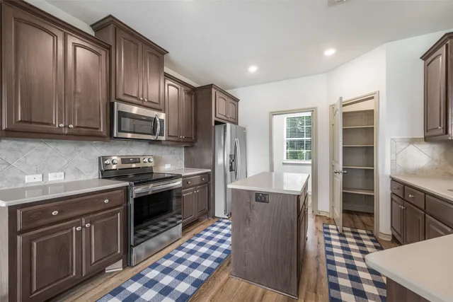 $2,250,000 | 305-335 O'Malley Road, Brenham, TX 77833