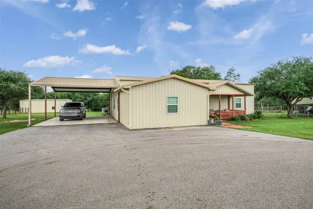 $2,250,000 | 305-335 O'Malley Road, Brenham, TX 77833