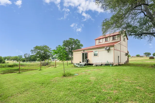 $2,250,000 | 305-335 O'Malley Road, Brenham, TX 77833