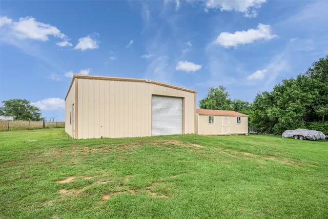 $2,250,000 | 305-335 O'Malley Road, Brenham, TX 77833