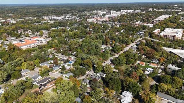 $350,000 | 823 North Maple Street, Bloomington, IN 47404