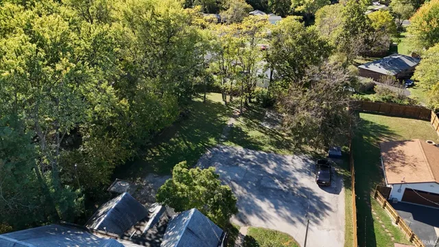 $350,000 | 823 North Maple Street, Bloomington, IN 47404