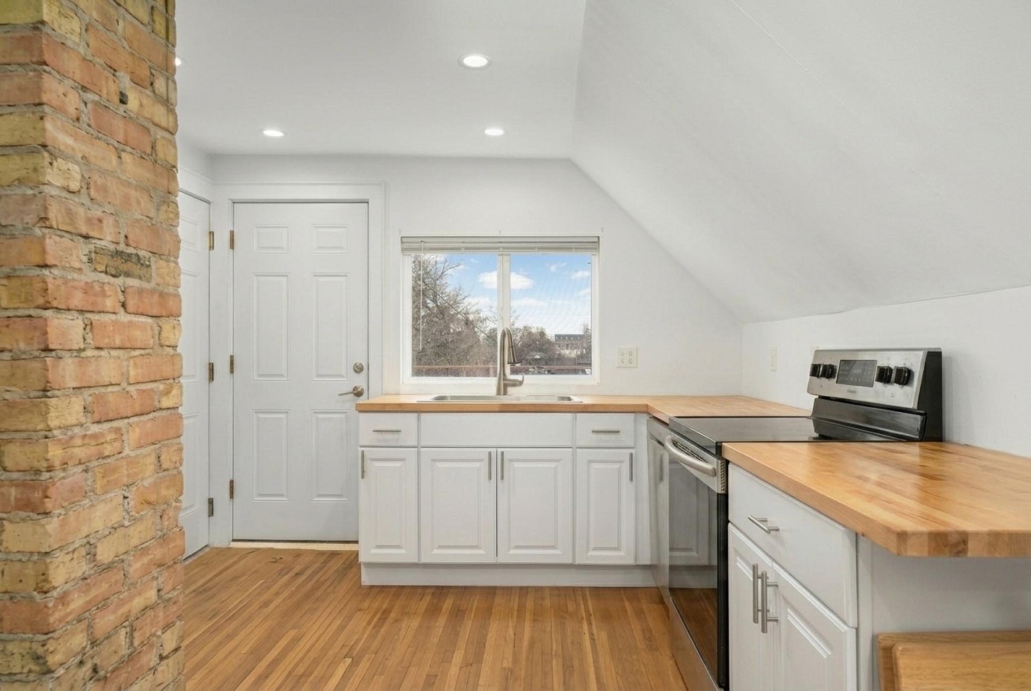 16 West 33rd Street Minneapolis, MN 55408 - Photo 30 of 53