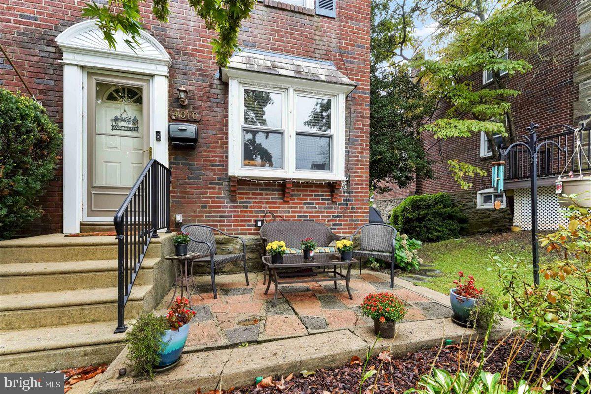4010 Marshall Road Drexel Hill, PA 19026 - Photo 3 of 27 Charming front patio