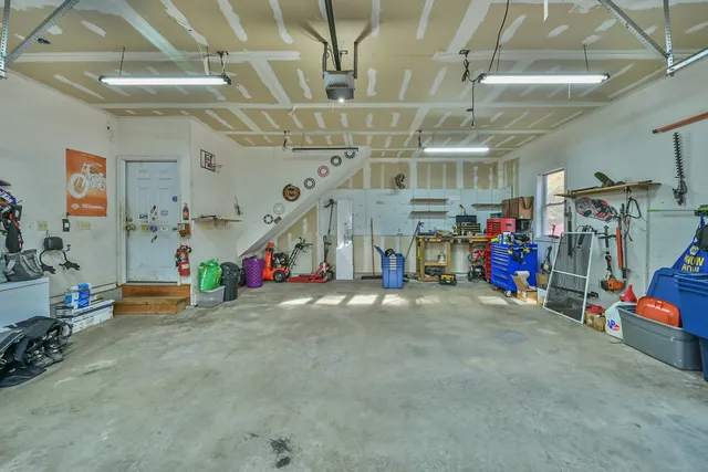 $449,900 | 232 Pompeo Road, Thompson, CT 06255