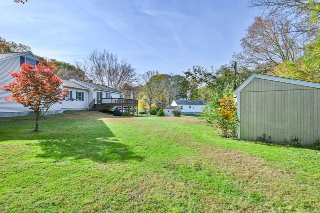 a view of a yard in front of house