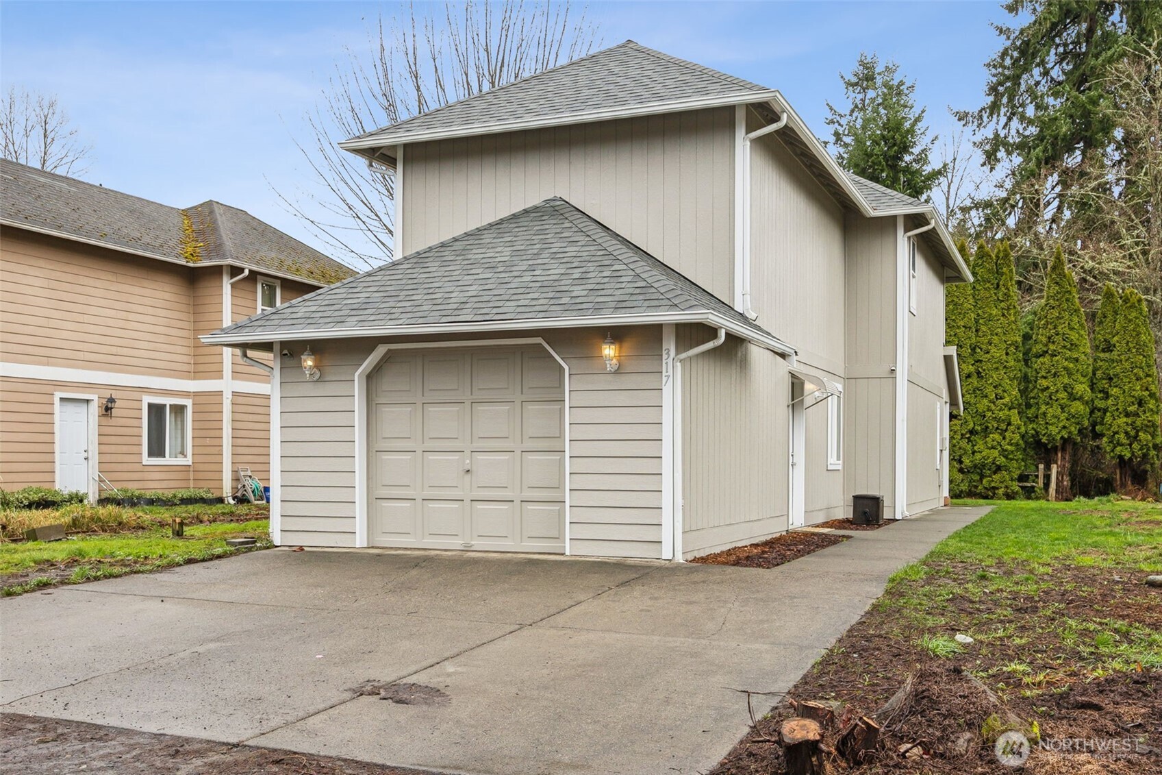 317 3rd Street Southeast South Prairie, WA 98385 - Photo 4 of 16