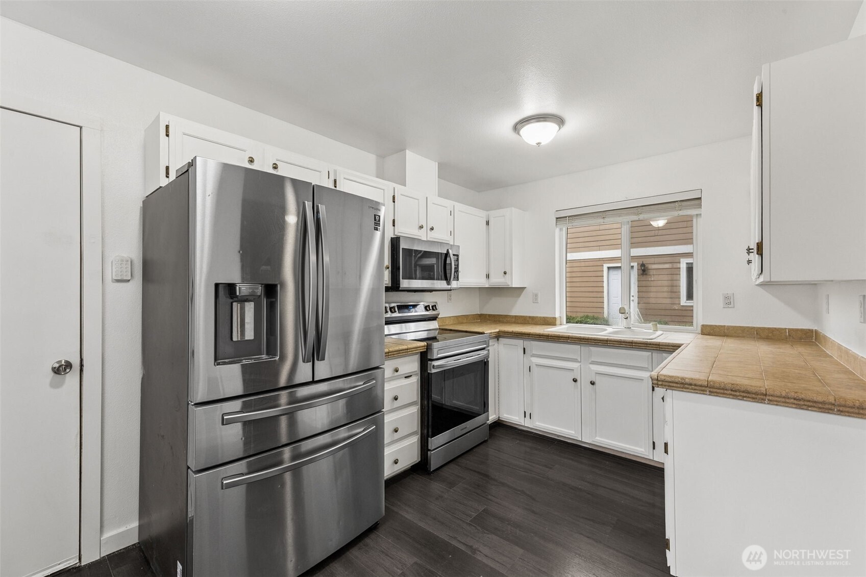 317 3rd Street Southeast South Prairie, WA 98385 - Photo 8 of 16