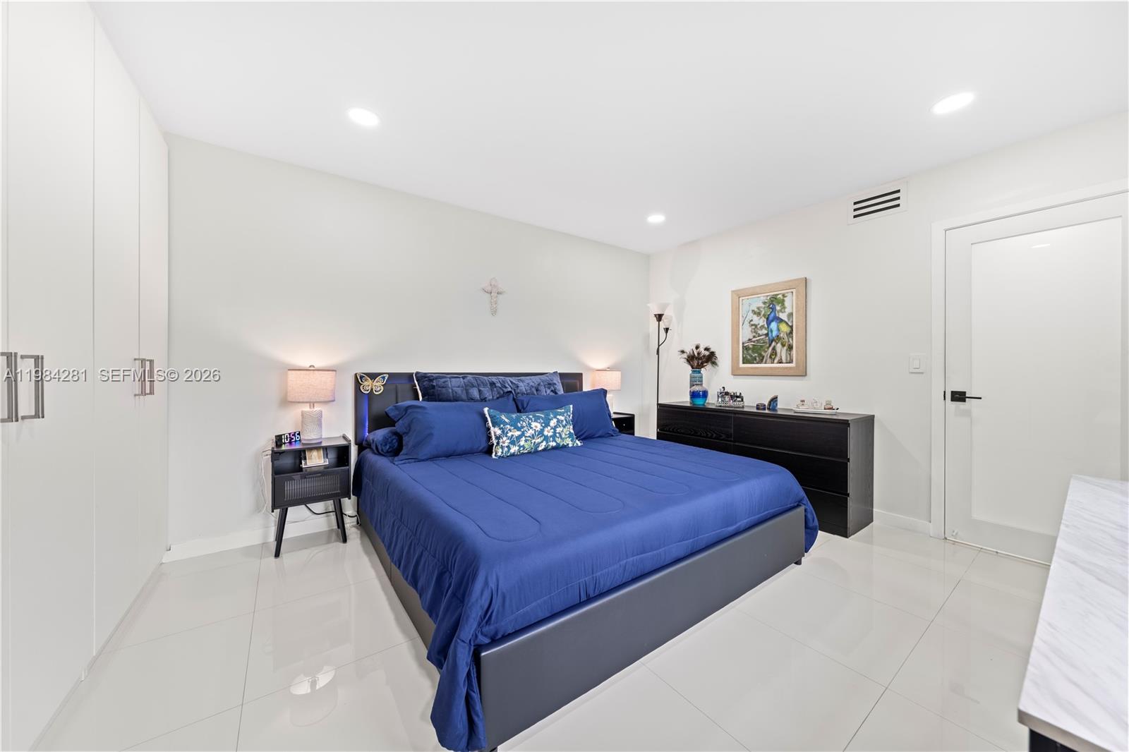 2415 West 67th Place, Unit 811 Hialeah, FL 33016 - Photo 15 of 28