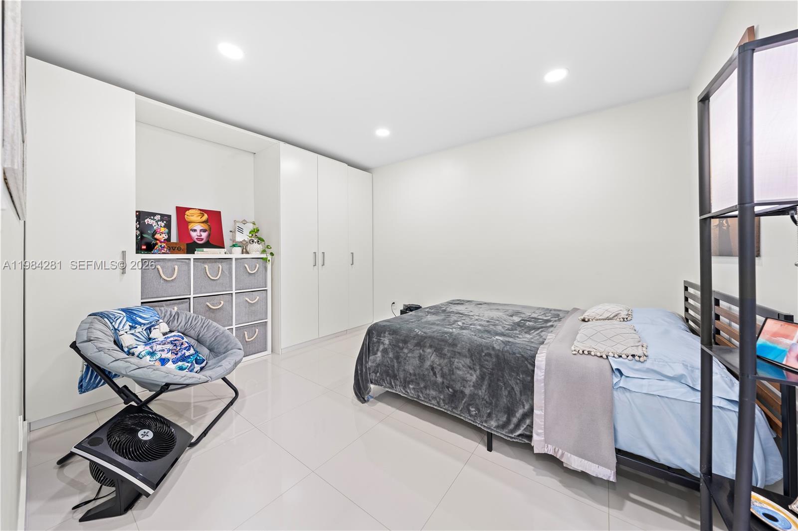 2415 West 67th Place, Unit 811 Hialeah, FL 33016 - Photo 18 of 28