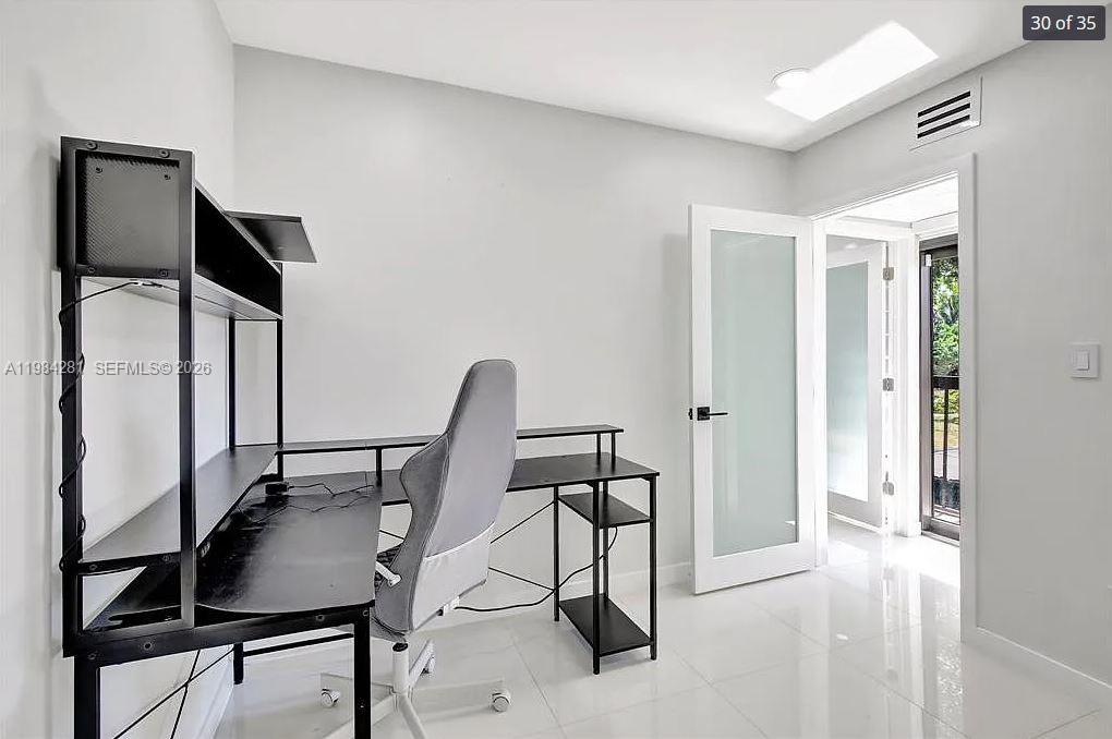 2415 West 67th Place, Unit 811 Hialeah, FL 33016 - Photo 19 of 28