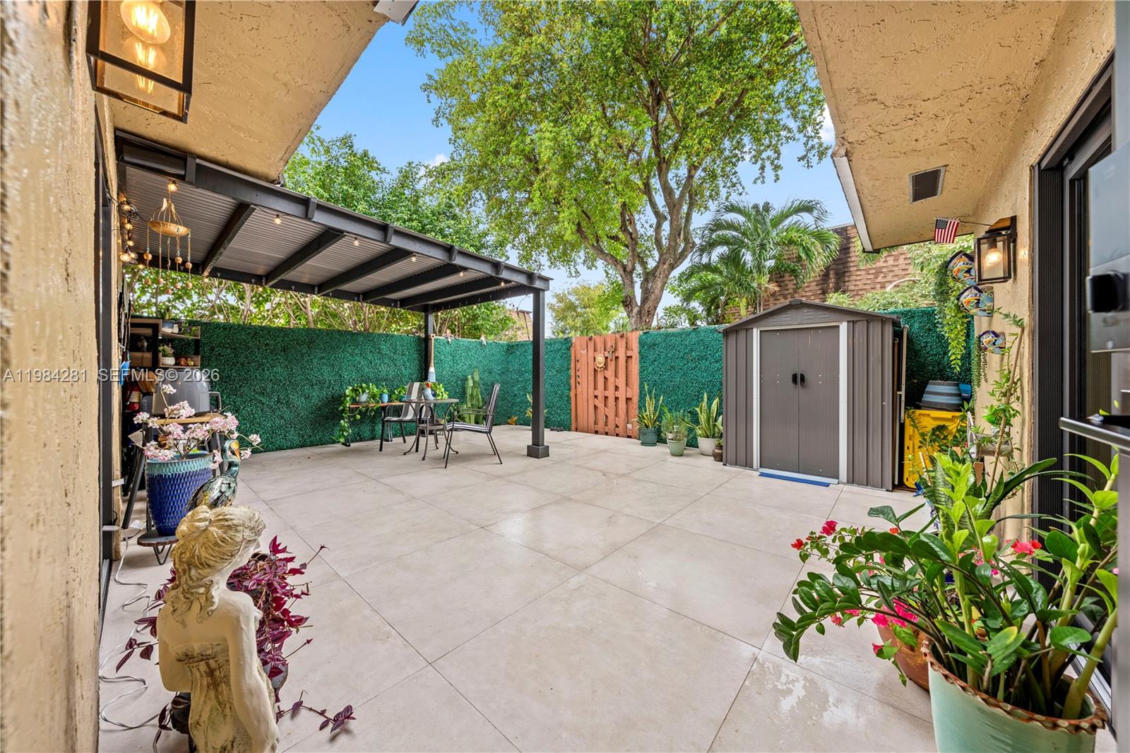 2415 West 67th Place, Unit 811 Hialeah, FL 33016 - Photo 23 of 28