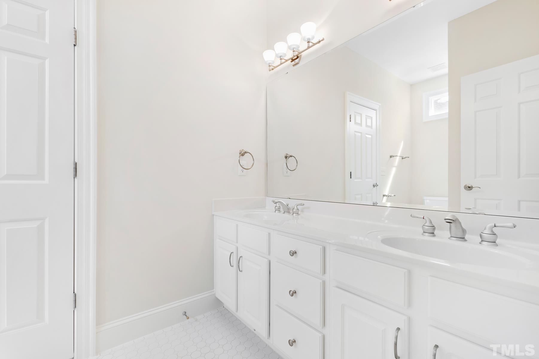 2713 Anderson Drive Raleigh, NC 27608 - Photo 31 of 43 Gallery Image 31