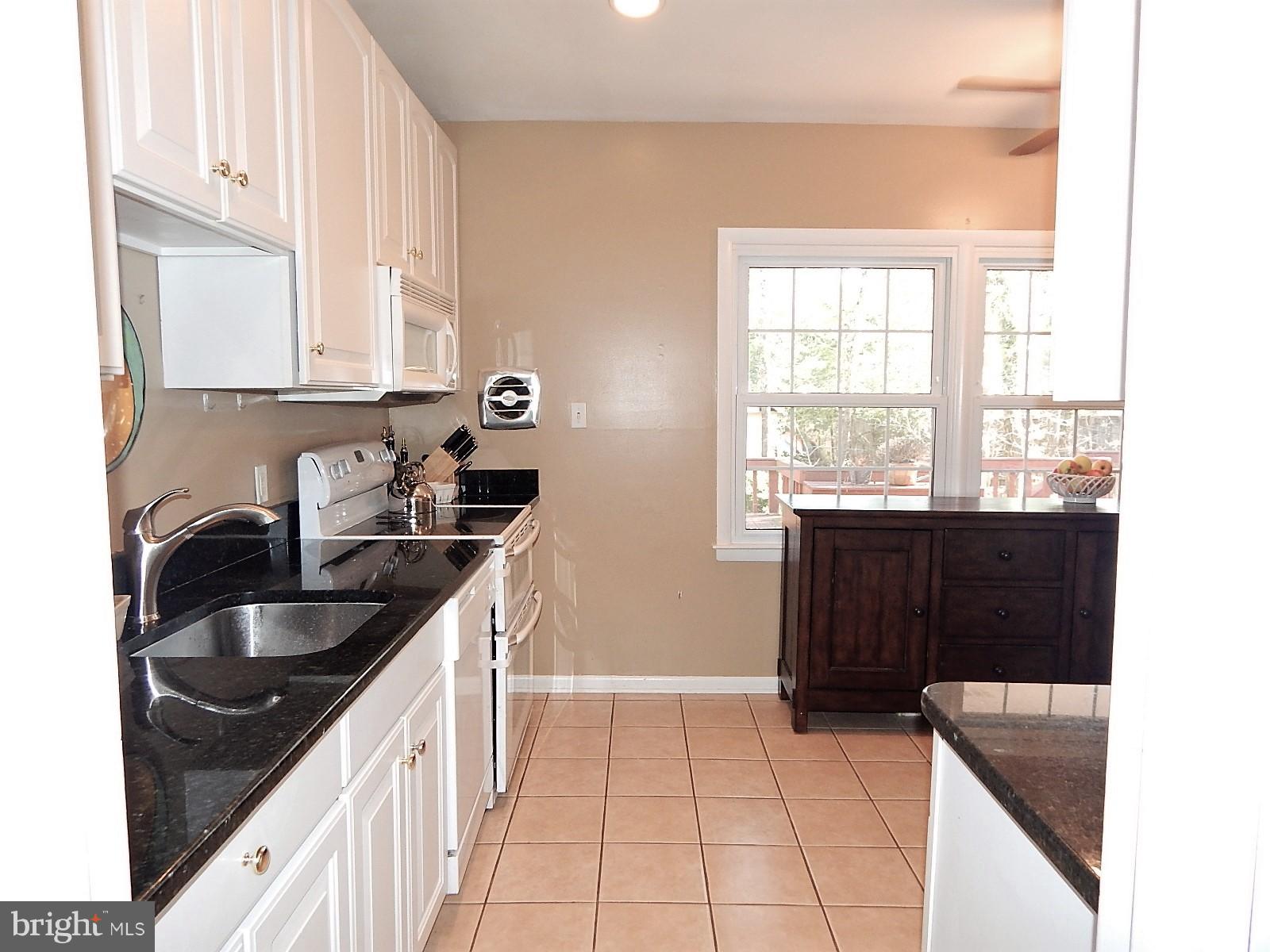 8703 Bradgate Road Alexandria, VA 22308 - Photo 5 of 23 Kitchen