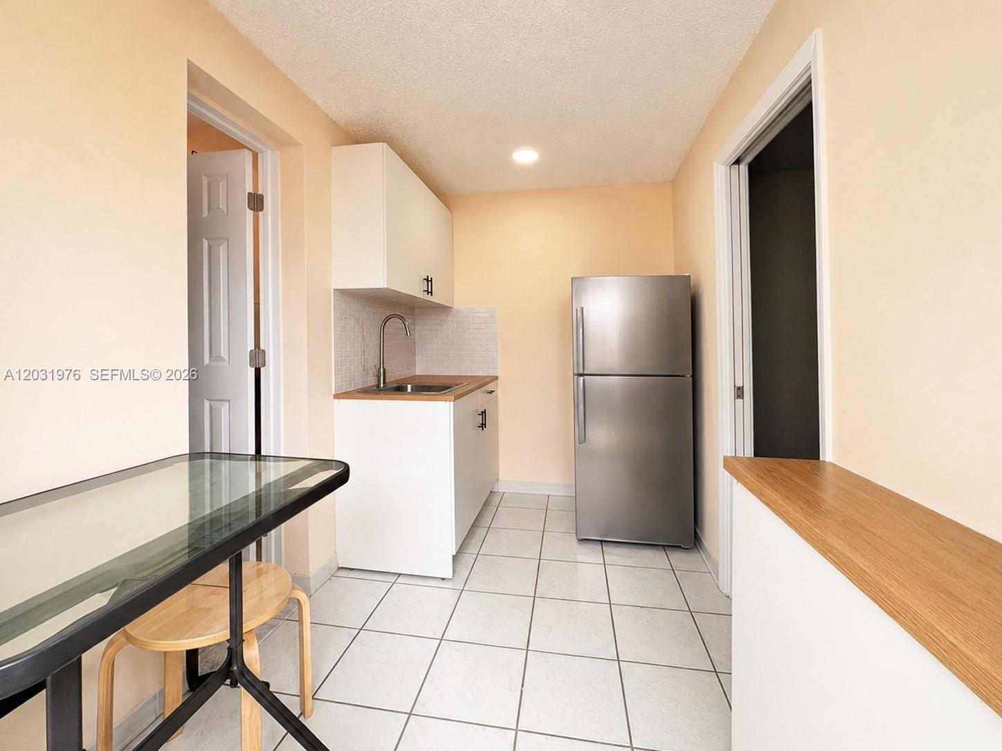 855 West 70 Place Hialeah, FL 33014 - Photo 24 of 39