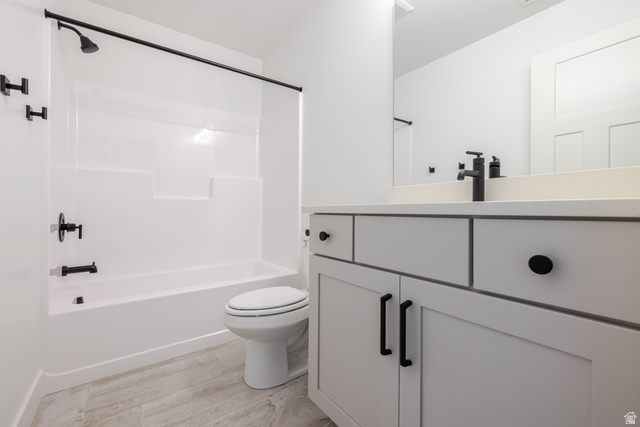 4812 Heartwood Road, Unit 424 Mapleton, UT 84664 - Photo 15 of 20 Full bathroom featuring vanity and bathing tub / shower combination