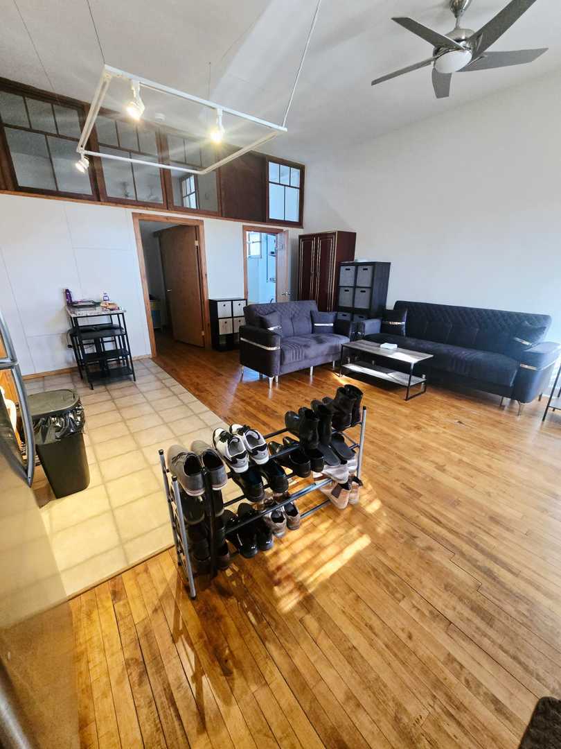 1014 East Prairie Avenue, Unit 1FE Des Plaines, IL 60016 - Photo 2 of 5