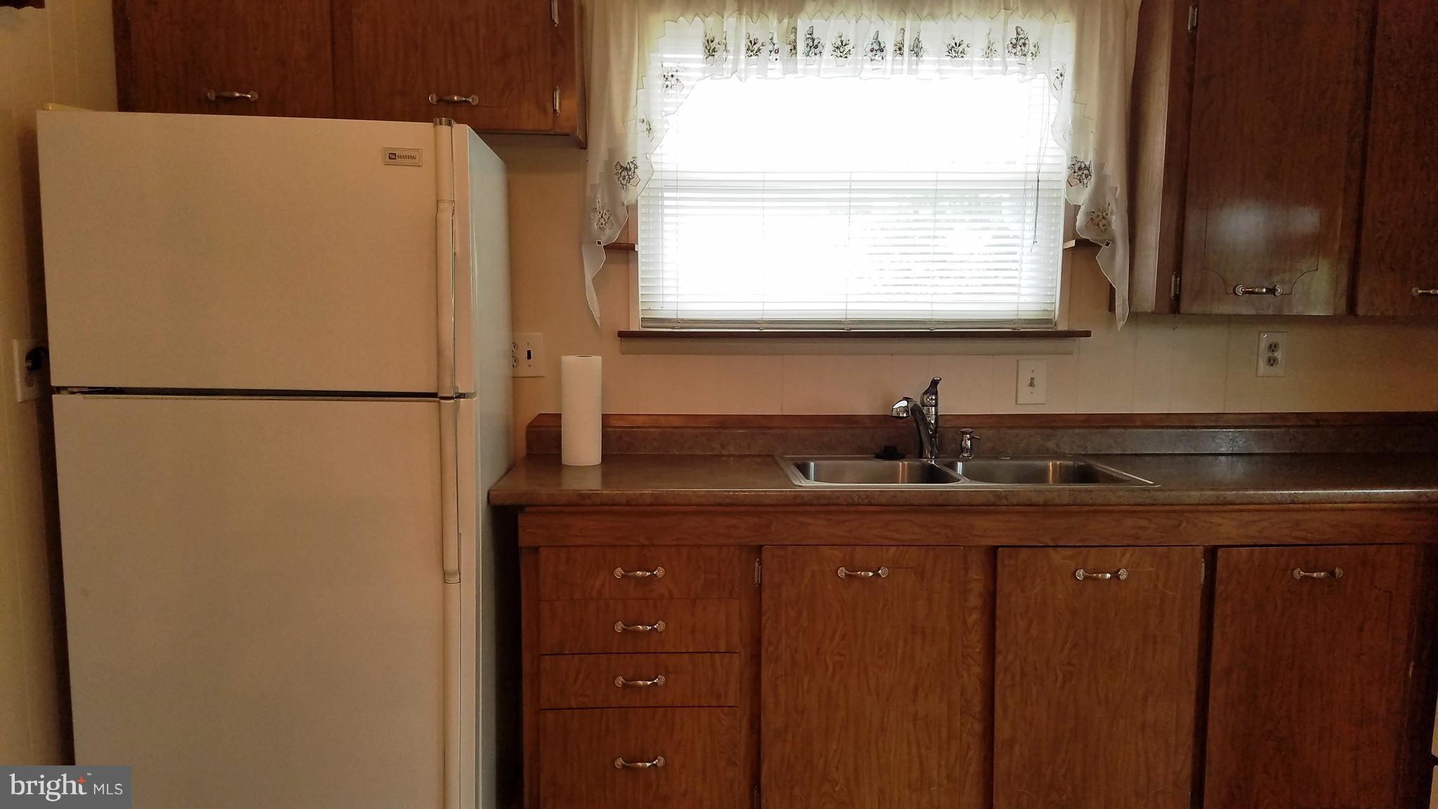702 Crosby Road Baltimore, MD 21228 - Photo 8 of 29 Eat in Kitchen