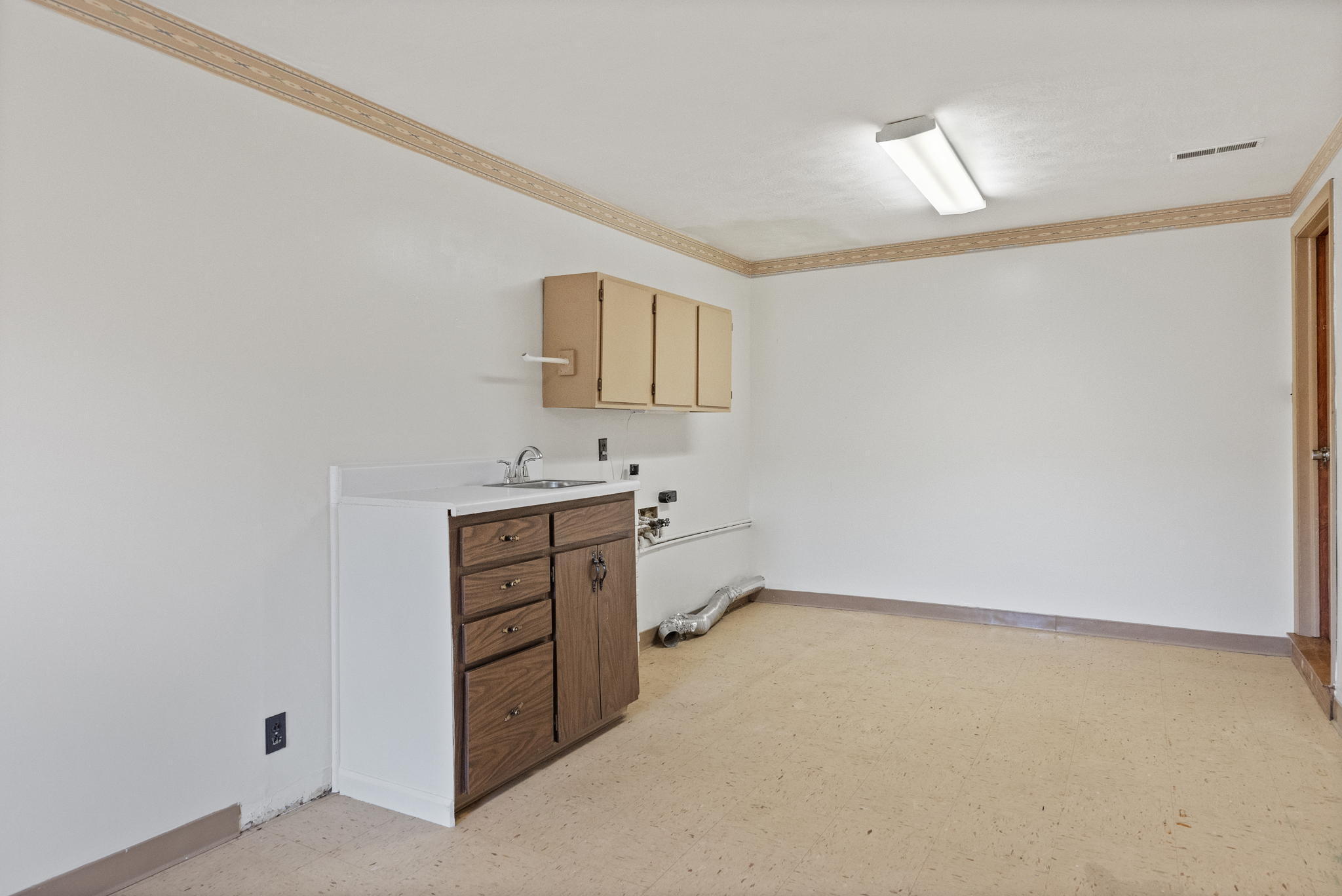 123 Low Gap Road Elizabethton, TN 37643 - Photo 26 of 31 26-web-or-mls-217A0972