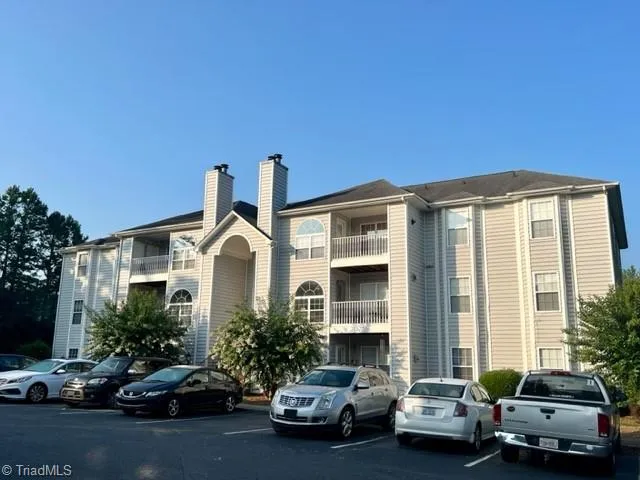 $1,250 | 3614 Morris Farm Drive, Unit 2D, Greensboro, NC 27409