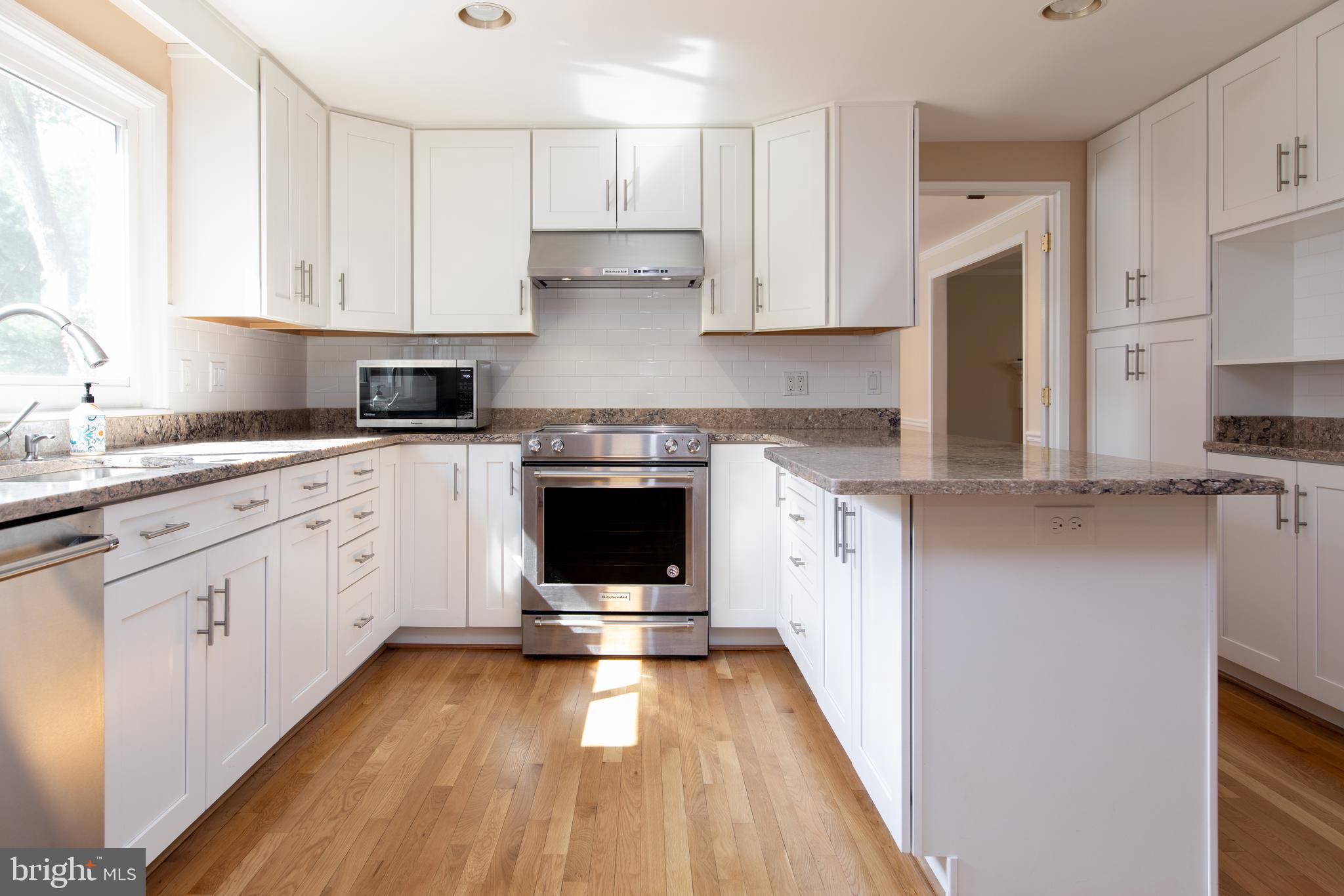 12432 Over Ridge Road Potomac, MD 20854 - Photo 10 of 58